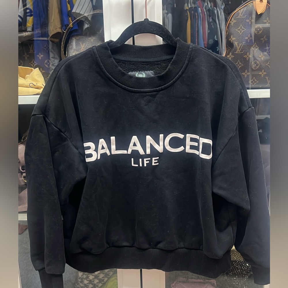 EllandEmm Sweatshirts